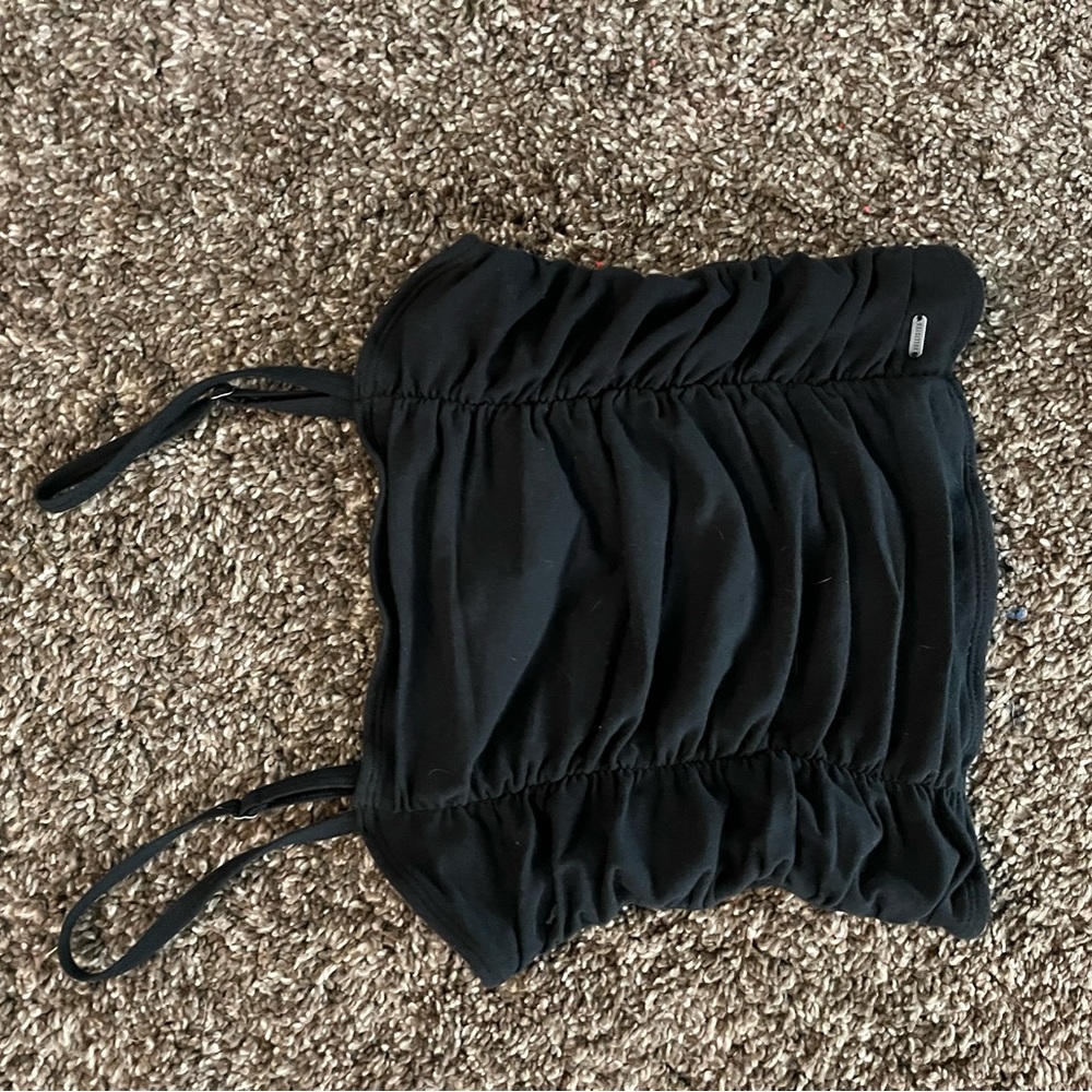 brand: hollister, size: S, color: black
